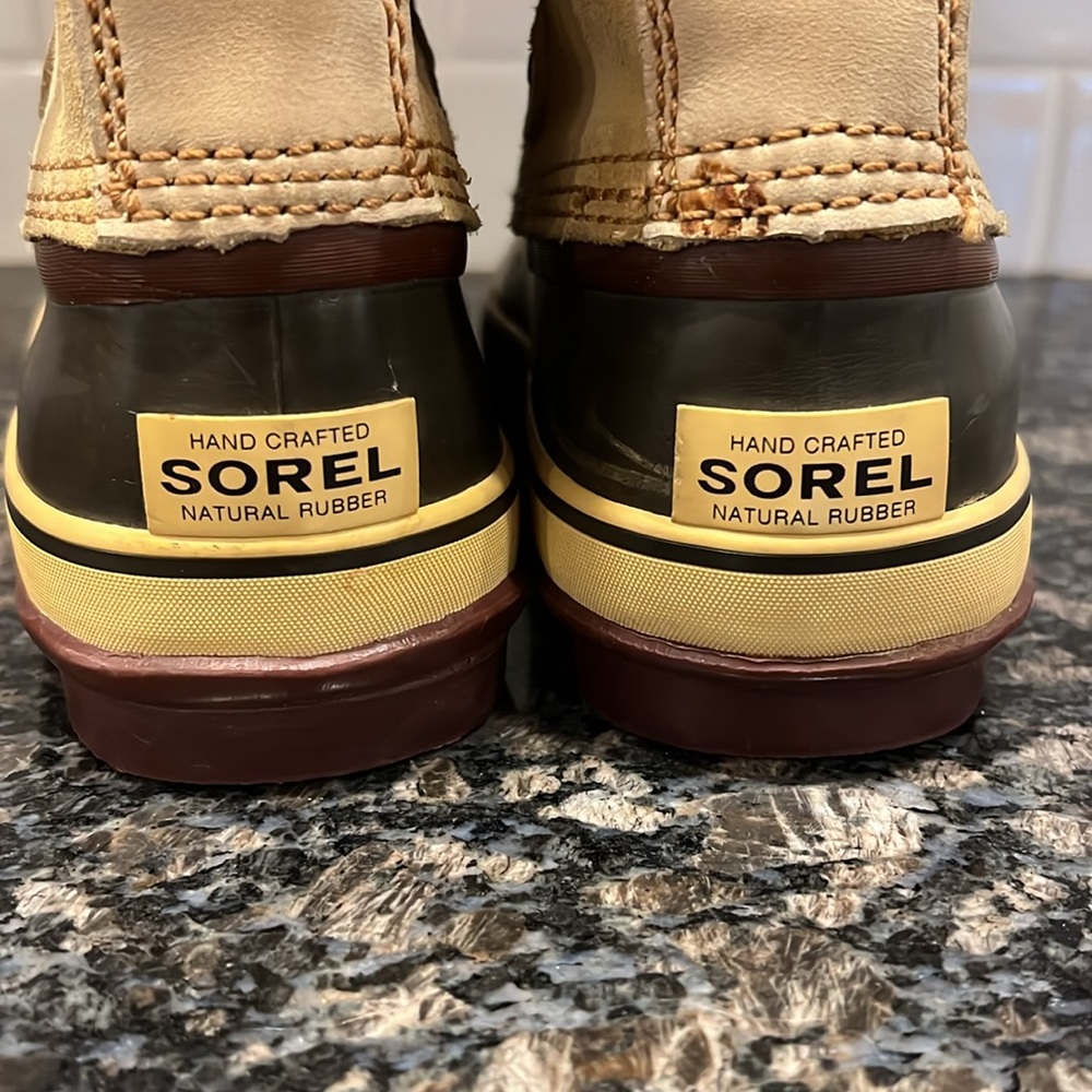 sorel boots - Picture 4 of 8